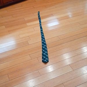 Tie. Imported from Italy. Green and white